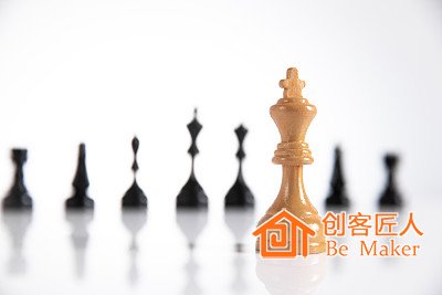 脫穎而出，只差一個名字的距離